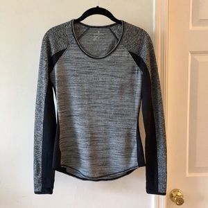 Athleta Long Sleeve Top NWOT XS Athleta Gray Shirt